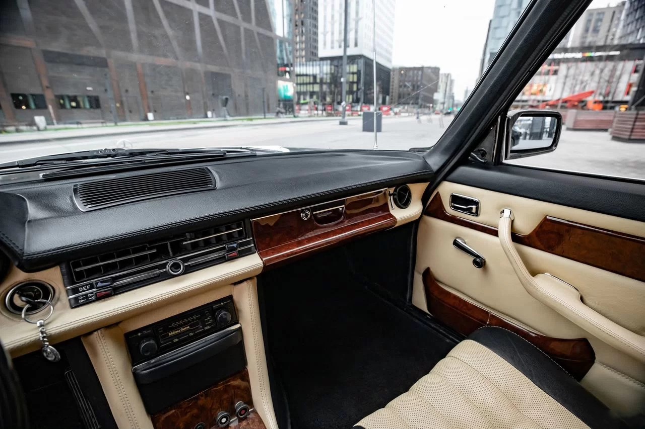 Mercedes-Benz W115 — фото 19